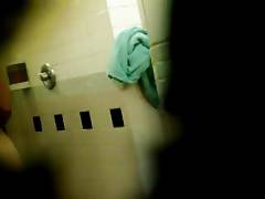 Spying hunk under shower