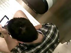Str8 guy in public toilet