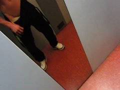 Amateur 19 years wank and cum in the elevator
